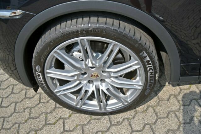 Thumbnail von Porsche Cayenne S Diesel-V8-PDLS-PASM-PCM-Panorama