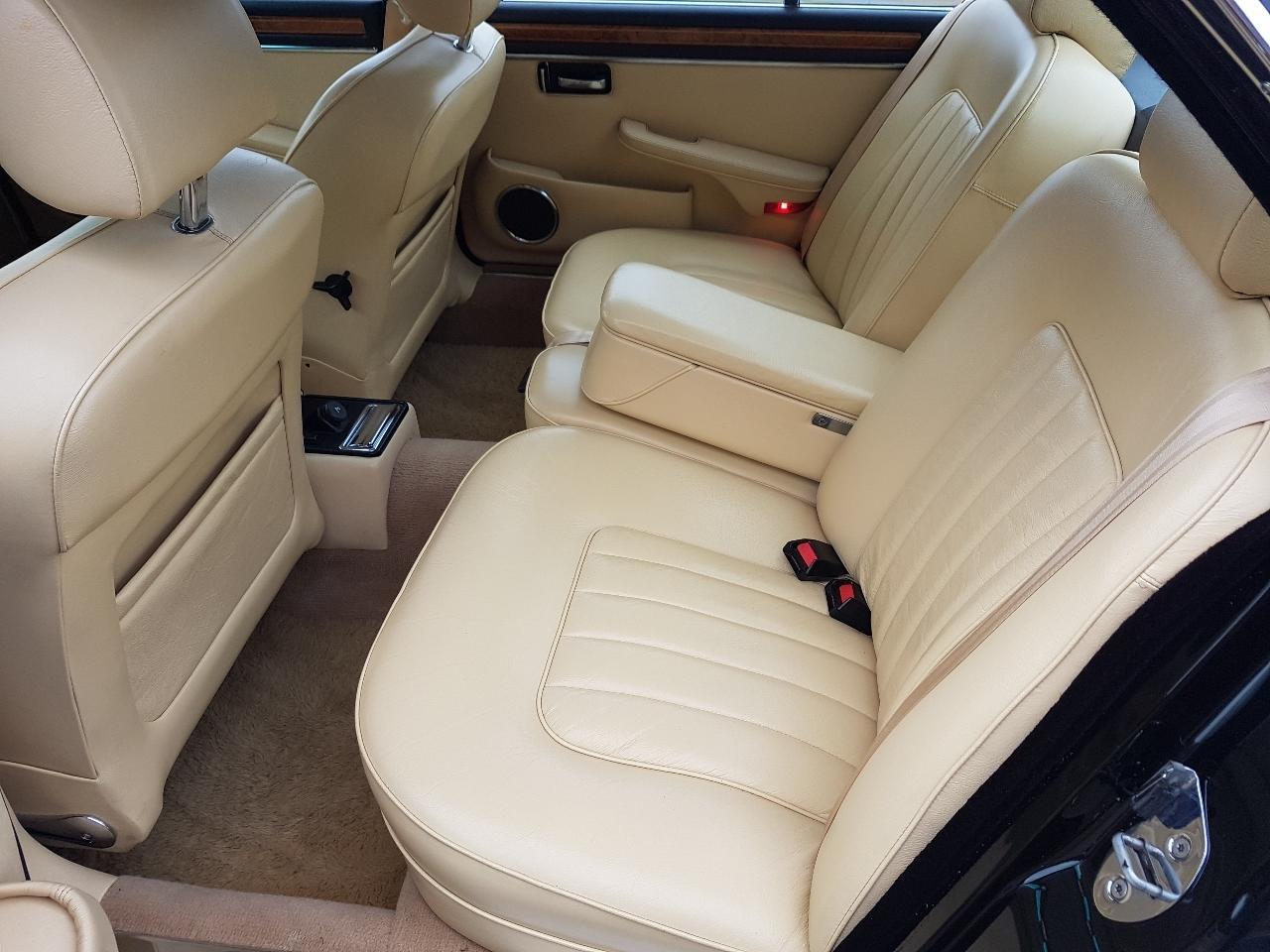 Thumbnail von Daimler Double Six last series in black/magnolia