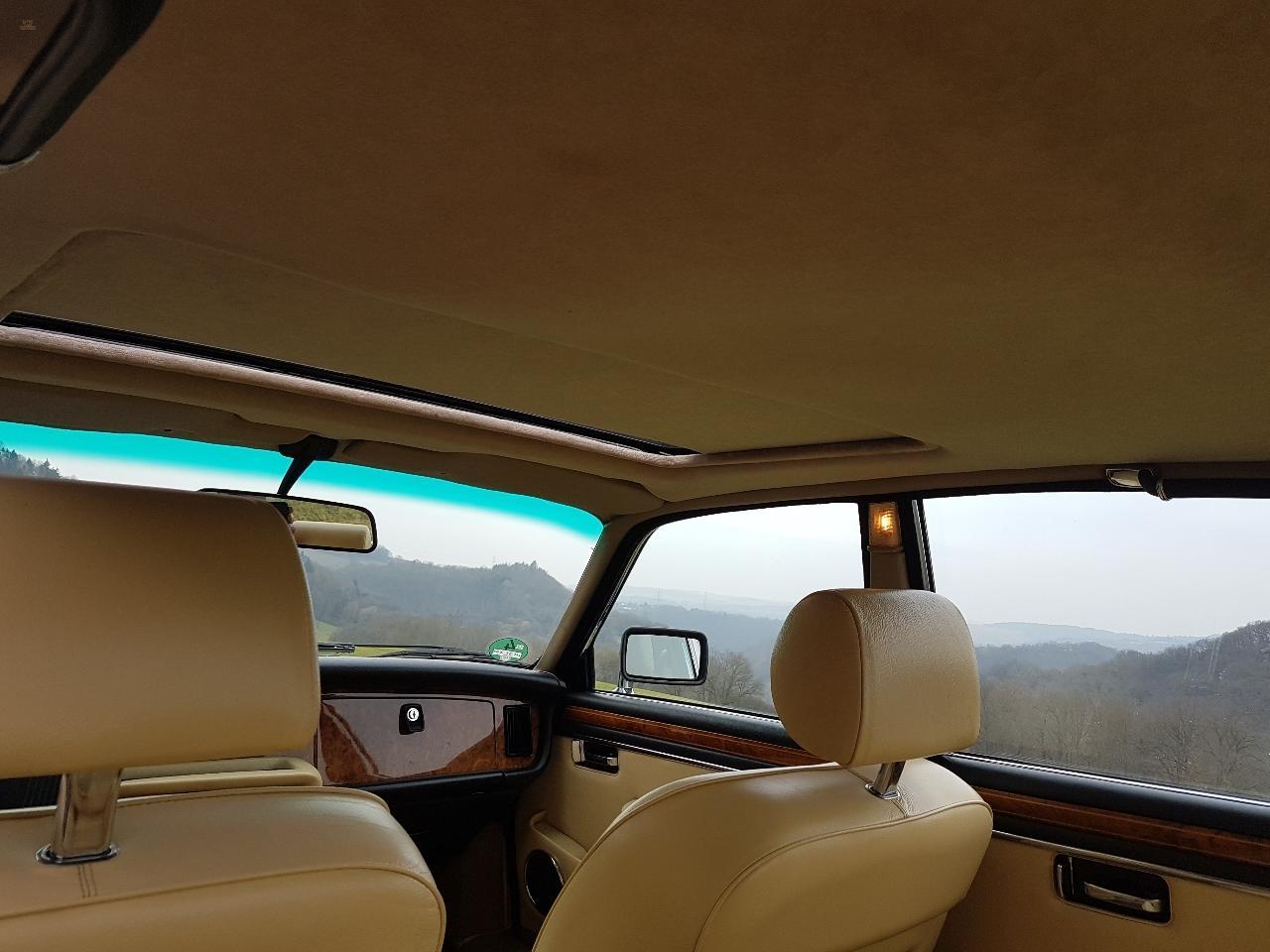 Thumbnail von Daimler Double Six last series in black/magnolia