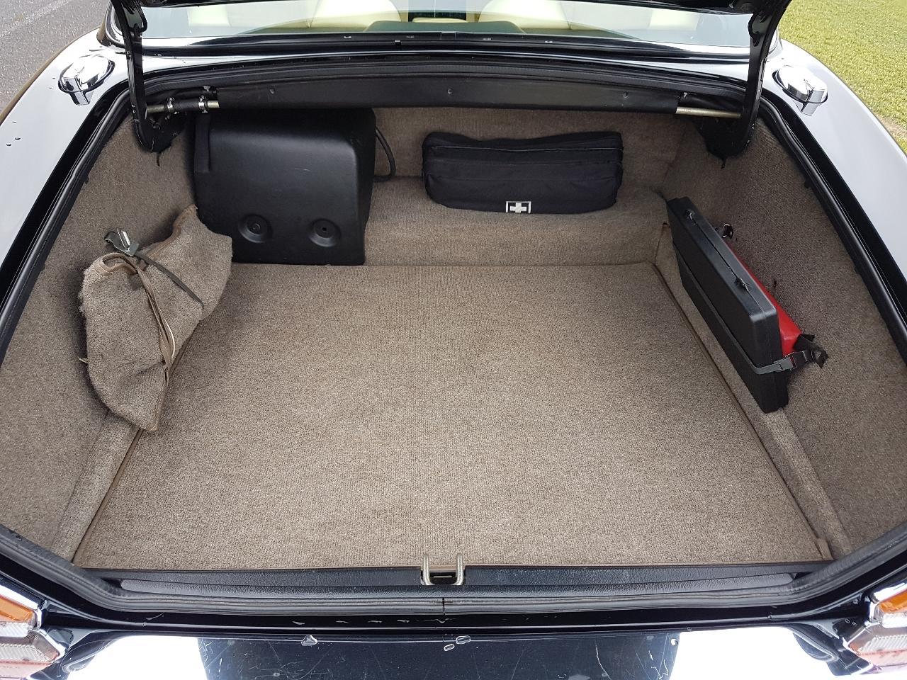 Thumbnail von Daimler Double Six last series in black/magnolia