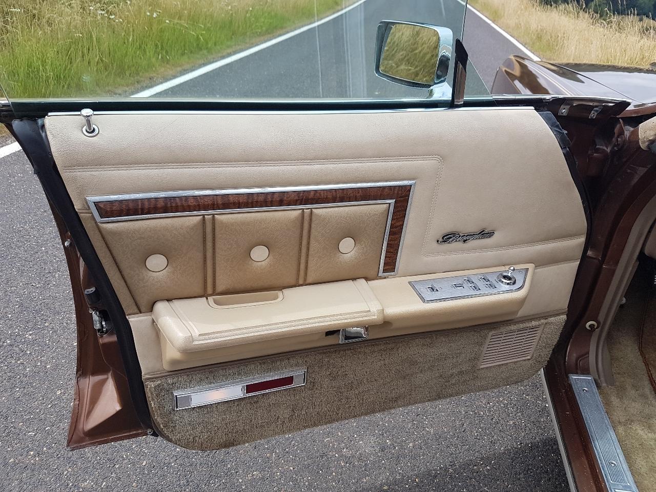 Thumbnail von Ford Ltd. Brougham Sedan, en üst model, tam boyutlu