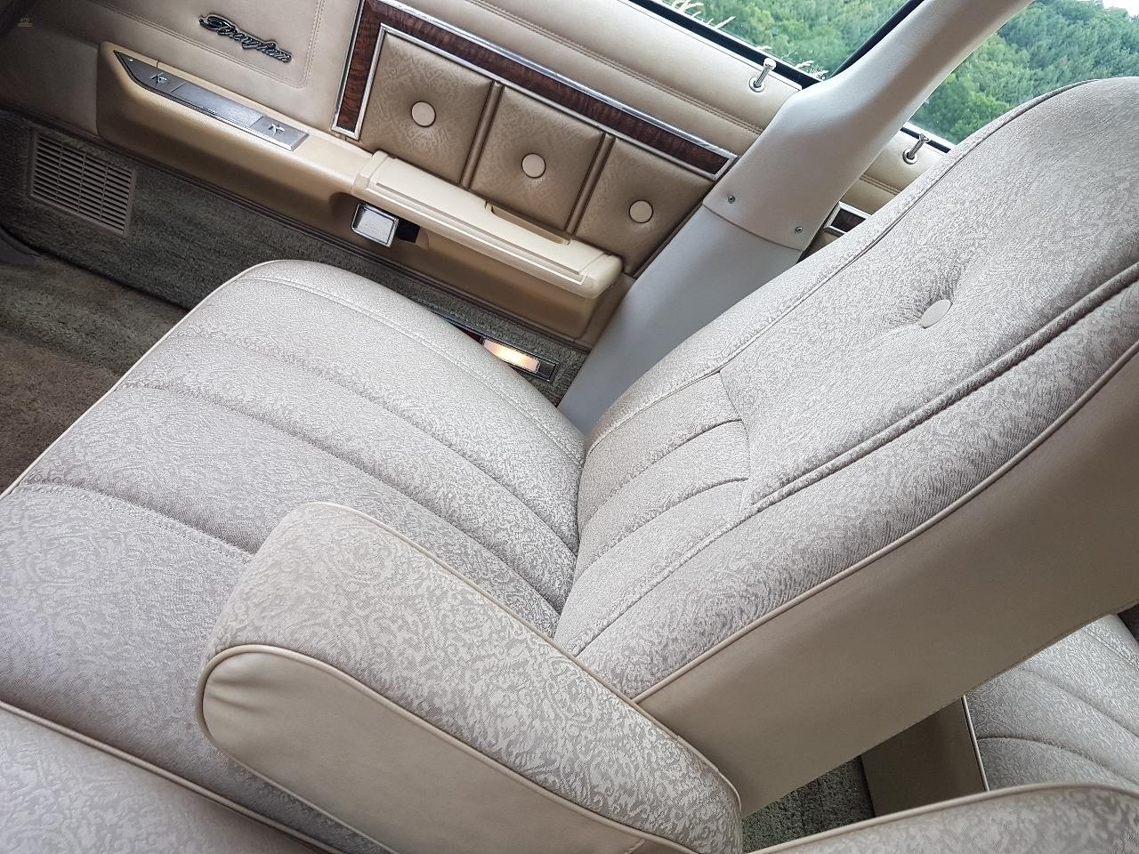 Thumbnail von Ford Ltd. Brougham Sedan, en üst model, tam boyutlu