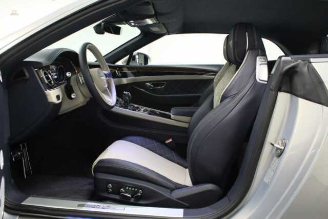 Thumbnail von Bentley Continental GTC W12 1st Edition