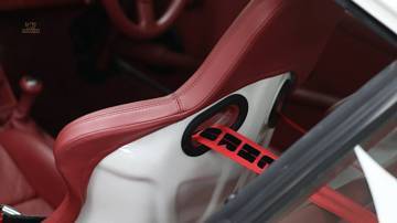 Thumbnail von Porsche 911 Turbo S Leichtbau (1993)  1 of 86 cars worldwide