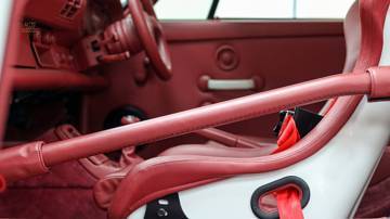 Thumbnail von Porsche 911 Turbo S Leichtbau (1993)  1 of 86 cars worldwide