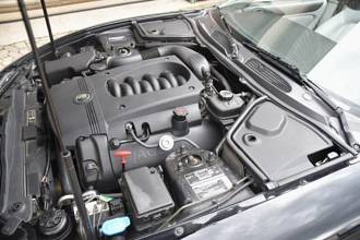 Thumbnail von Кабриолет Jaguar XK8 4,2L Piano черный, отличное состояние