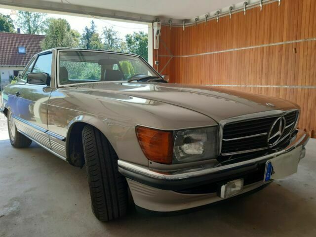 Thumbnail von Oldtimer SL 300 Typ 107  Cabrio Roadster mit separatem Hardtop