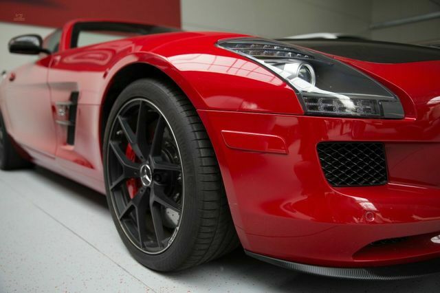 Thumbnail von Mercedes-Benz SLS AMG GT Final Edition Roadster 1 sur 350