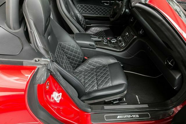 Thumbnail von Mercedes-Benz SLS AMG GT Final Edition Roadster 1 sur 350