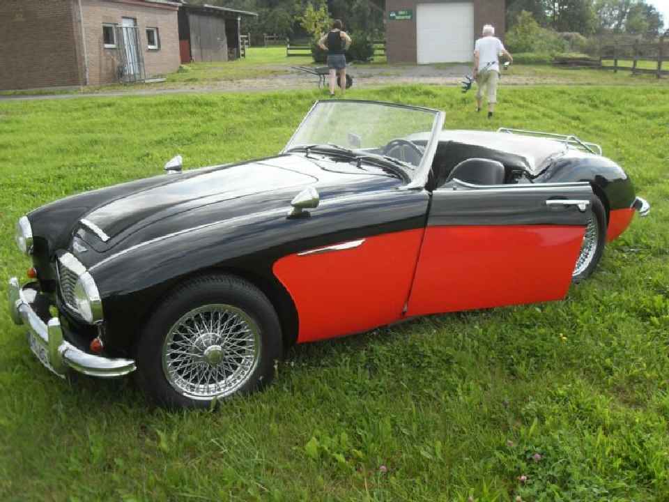 ¡Oportunidad especial! Austin Healey Cabrio con matrícula H