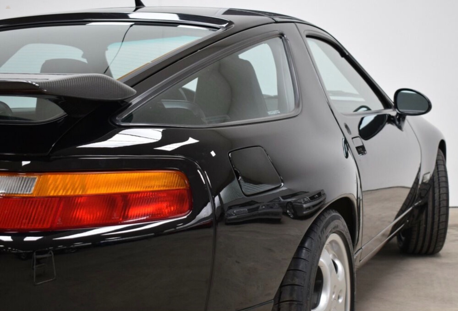 Thumbnail von Porsche 928 GTS Sammlerfahrzeug in bestem Zustand