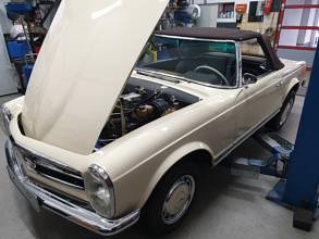 Thumbnail von Mercedes Benz Oldtimer 230 SL