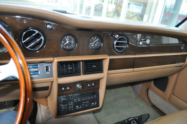 Thumbnail von Bentley Eight