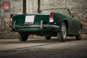 Thumbnail von Alfa Romeo 2600 Touring Spider