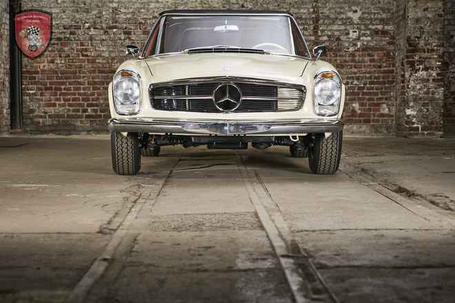 Mercedes Benz 230 SL