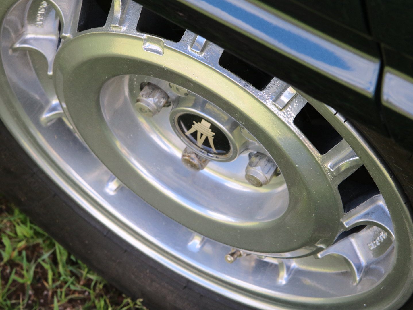 Thumbnail von Sedán potente con potencial de apreciación de valor