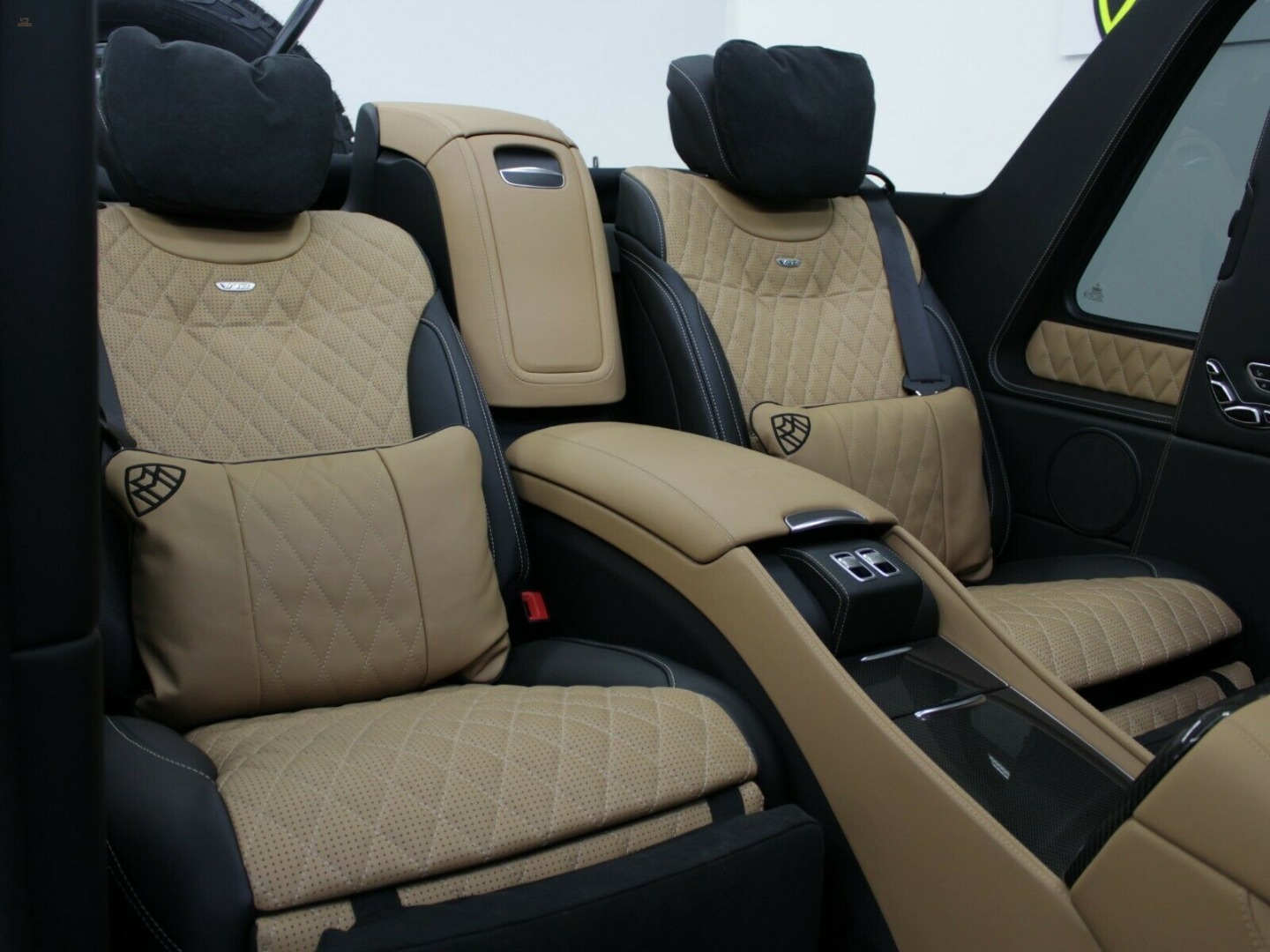 Thumbnail von Maybach MERCEDES-BENZ G650 Maybach Landaulet | 1 OF 99 |