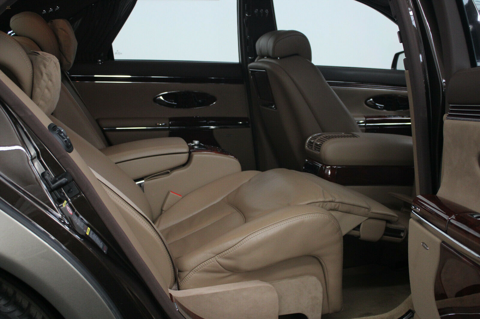 Thumbnail von Maybach 57 | RUHESITZ| EL.TÜRZUZIEHUNG | FACELIFT