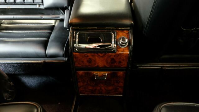 Thumbnail von Bentley Continental R Coupé by Mulliner Park Ward