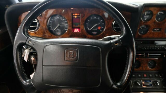 Thumbnail von Bentley Continental R Coupé by Mulliner Park Ward