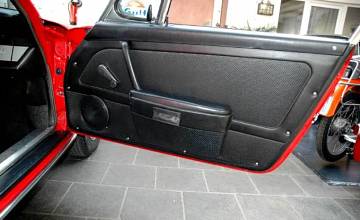 Thumbnail von 911 L Coupé, januari 1968, Polorot/zwart 1 lak, eerste lak, SWB