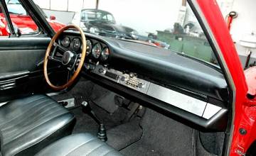 Thumbnail von 911 L Coupé, januari 1968, Polorot/zwart 1 lak, eerste lak, SWB