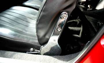 Thumbnail von 911 L Coupé, januari 1968, Polorot/zwart 1 lak, eerste lak, SWB