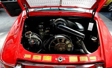 Thumbnail von 911 L Coupé, januari 1968, Polorot/zwart 1 lak, eerste lak, SWB