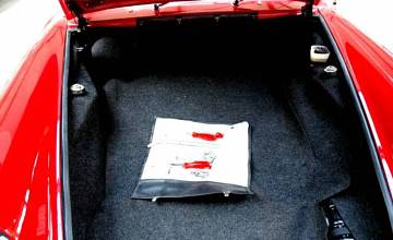 Thumbnail von 911 L Coupé, januari 1968, Polorot/zwart 1 lak, eerste lak, SWB