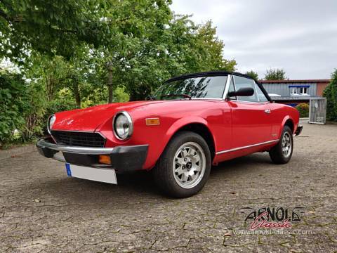Fiat 124 Spider DS 1984 rot