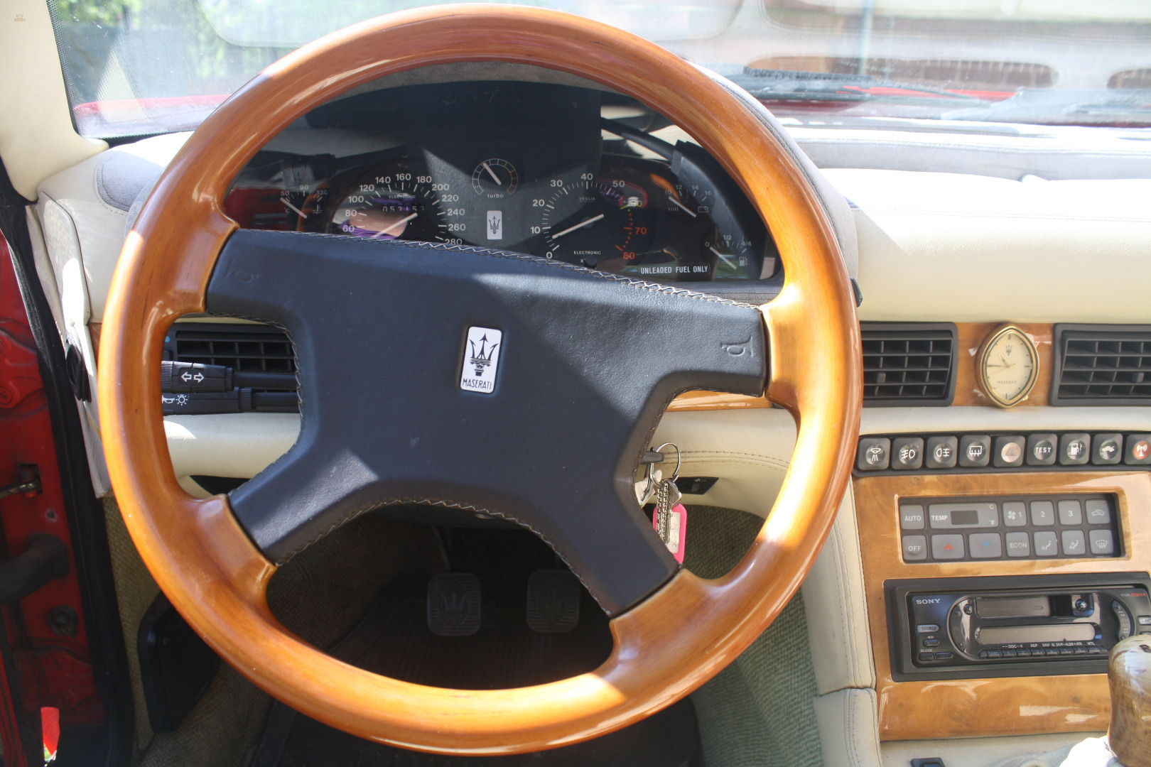 Thumbnail von Maserati 222 4V