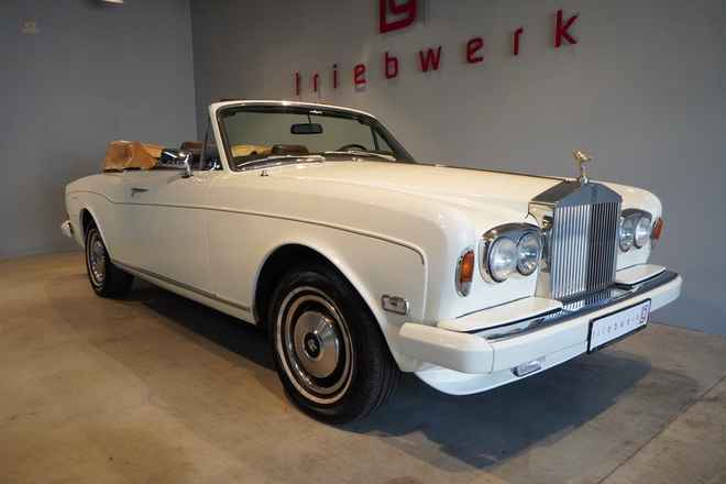 Rolls Royce Corniche I 6.75 Litre V8 Weiss / Braun
