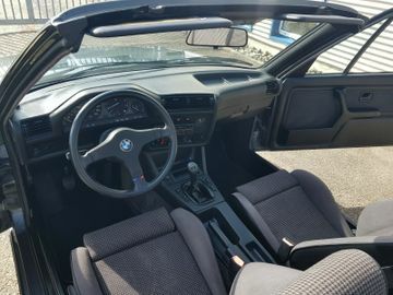 Thumbnail von BMW 320i Cabrio