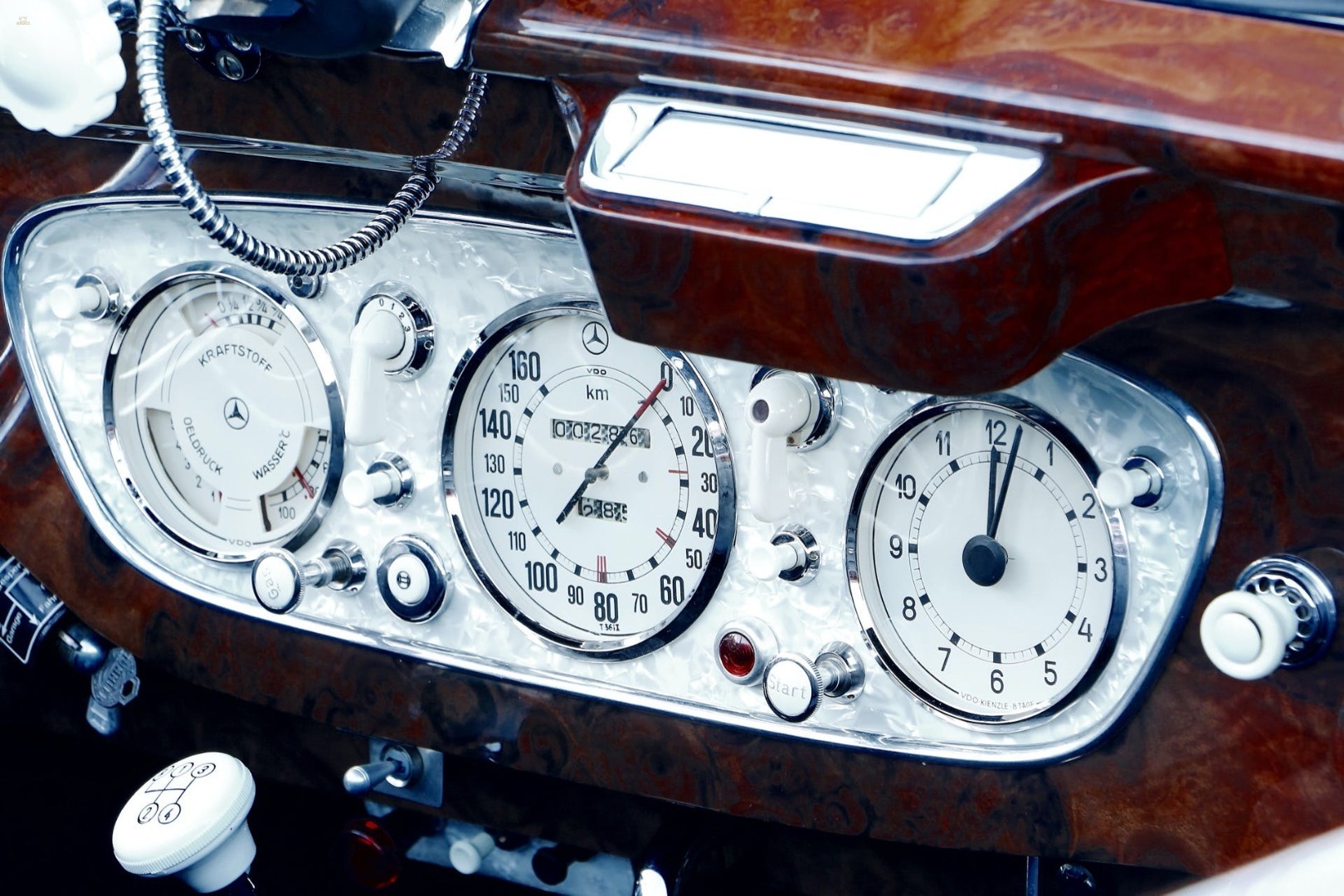 Thumbnail von メルセデス・ベンツ 320 カブリオレ A