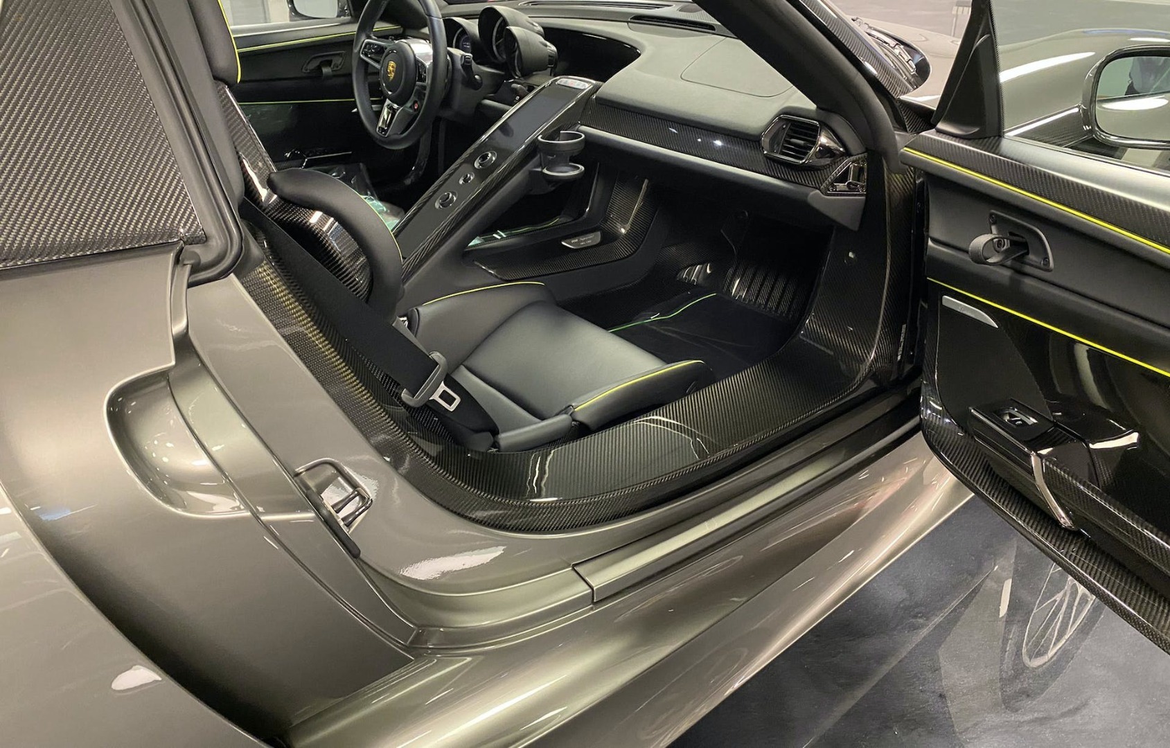 Thumbnail von Porsche 918 Spyder