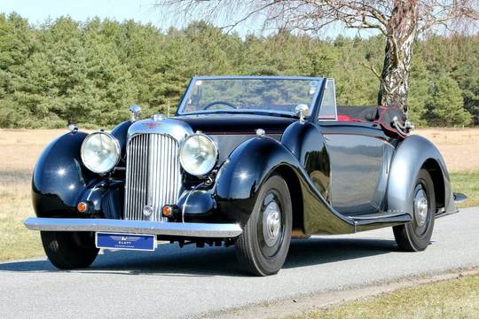 Lagonda V12 Drophead Coupé