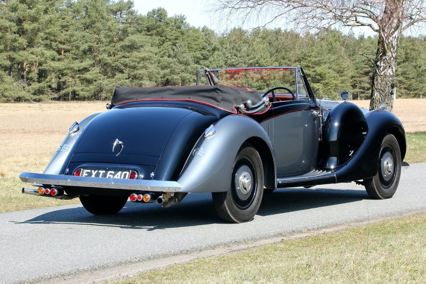 Thumbnail von Lagonda V12 Drophead Coupé