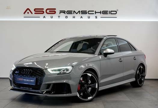 Audi - RS3 