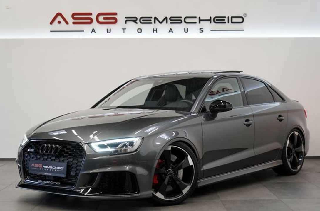 Audi - RS3