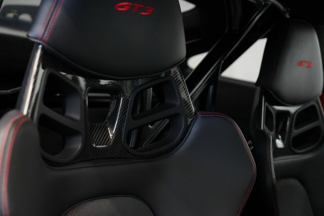 Thumbnail von Porsche - 992