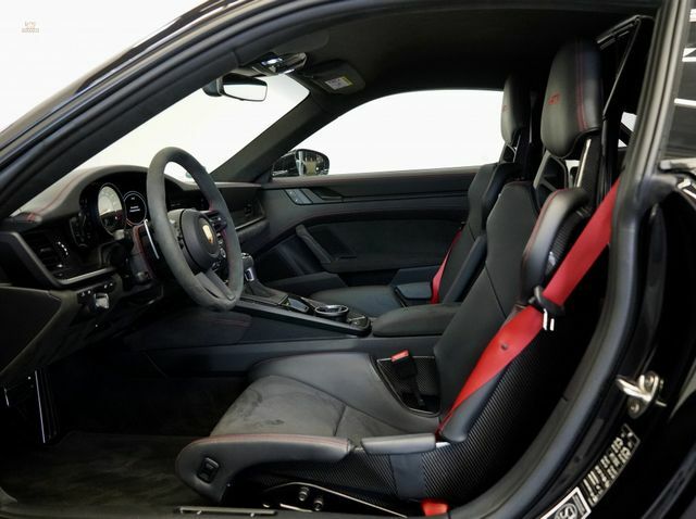 Thumbnail von Porsche - 992