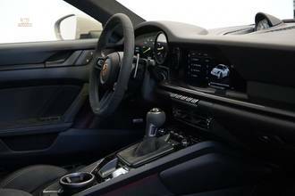 Thumbnail von Porsche - 992