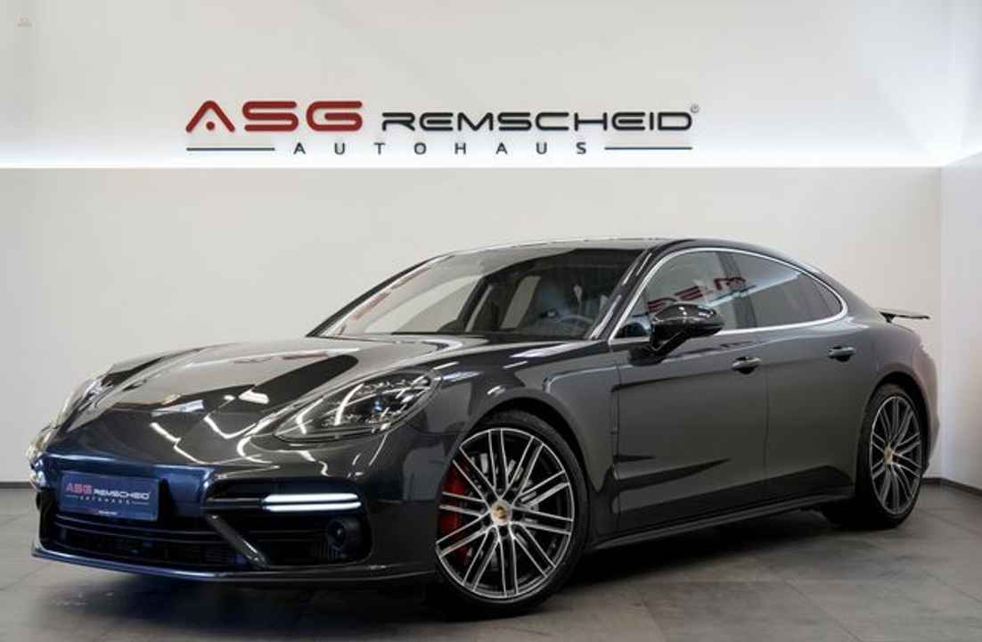 Porsche - Panamera 