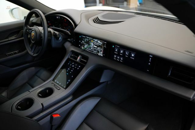 Thumbnail von Porsche - Taycan