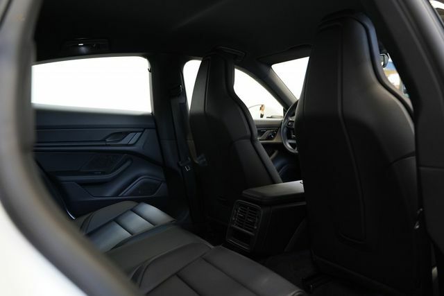 Thumbnail von Porsche - Taycan