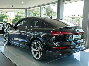 Thumbnail von AUDI E-TRON