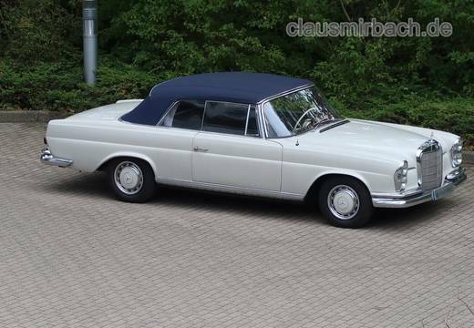 Das große Mercedes Cabriolet der 60-er Jahre-Typ 111. Hier als 220 SE