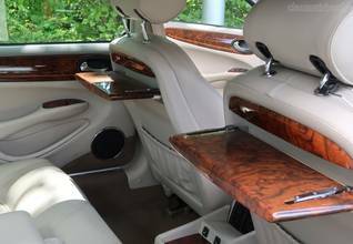 Thumbnail von Jaguar Daimler V8 versión larga