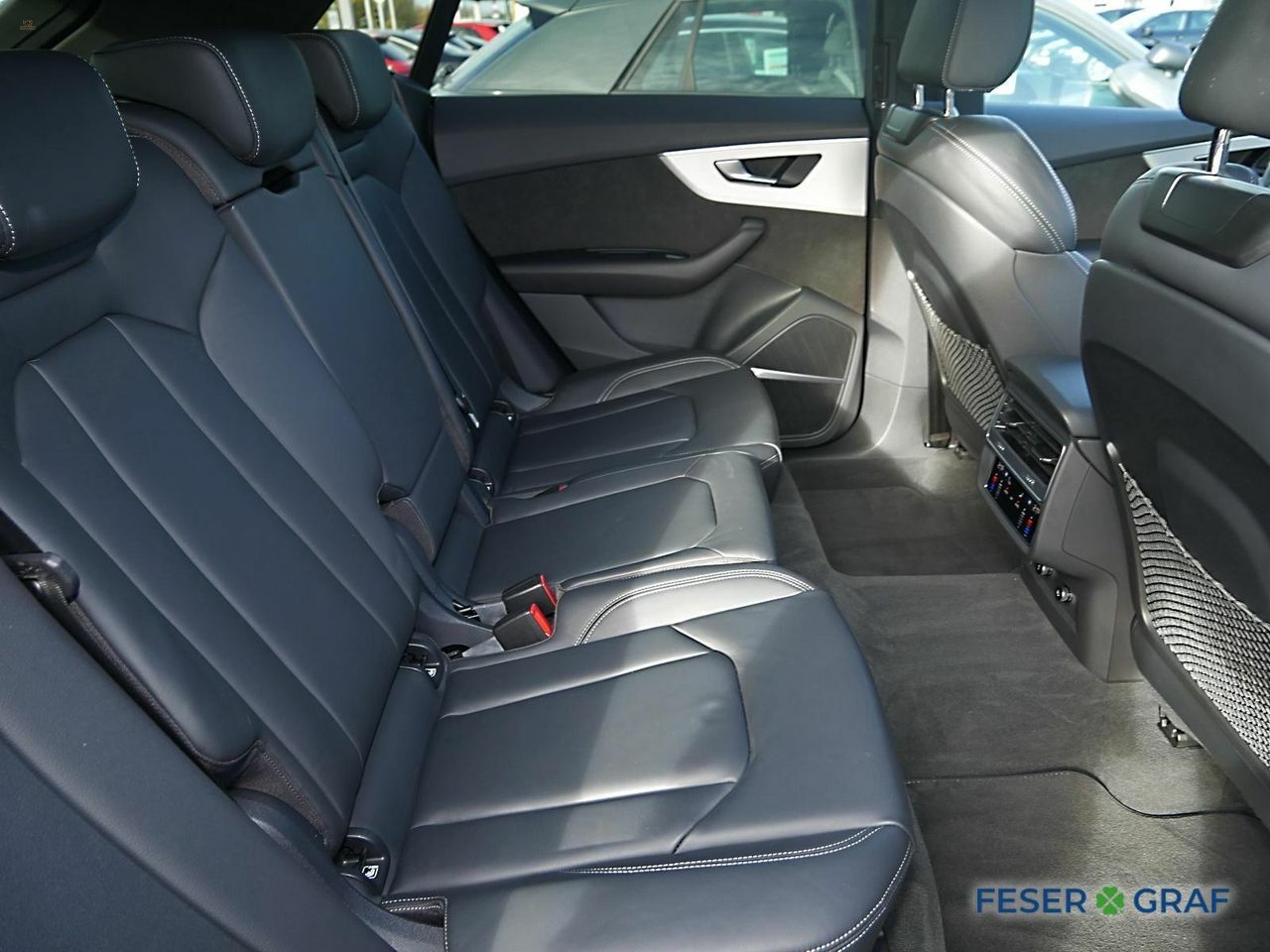 Thumbnail von AUDI Q8