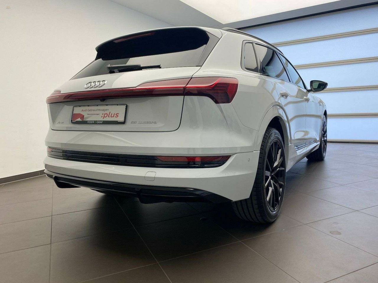 Thumbnail von AUDI E-TRON